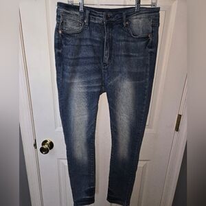 Judy blue skinny fit Jeans 15/32 like new condition